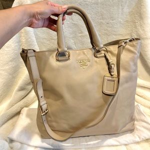 Authentic Prada Vitello Daino Tote w/authenticity card